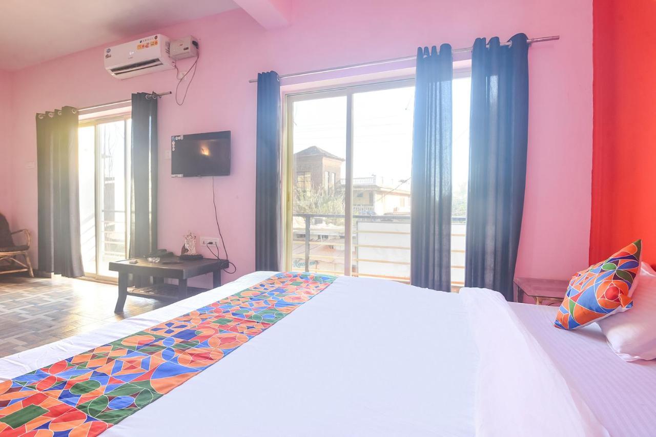 Hôtel Fabexpress The Voyage à Morjim Extérieur photo