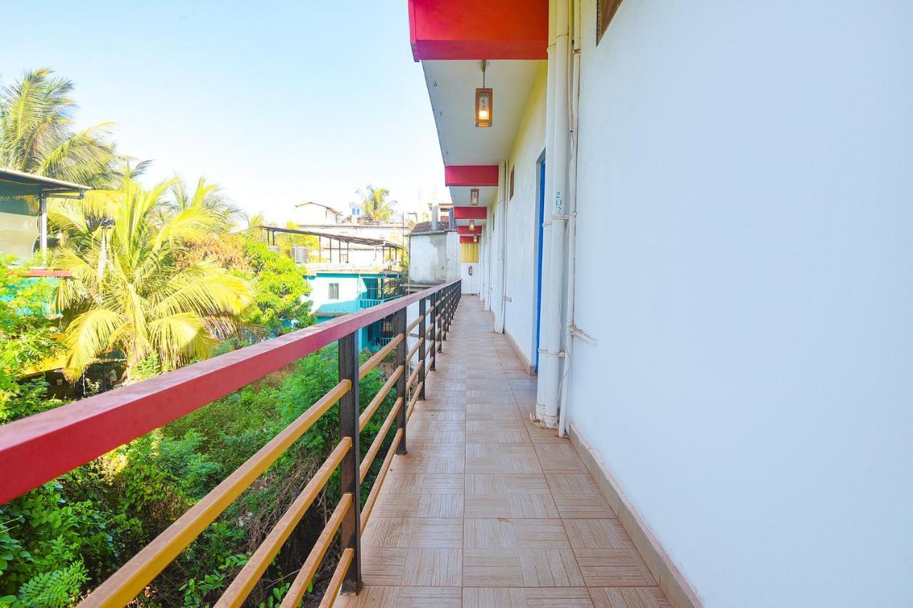 Hôtel Fabexpress The Voyage à Morjim Extérieur photo
