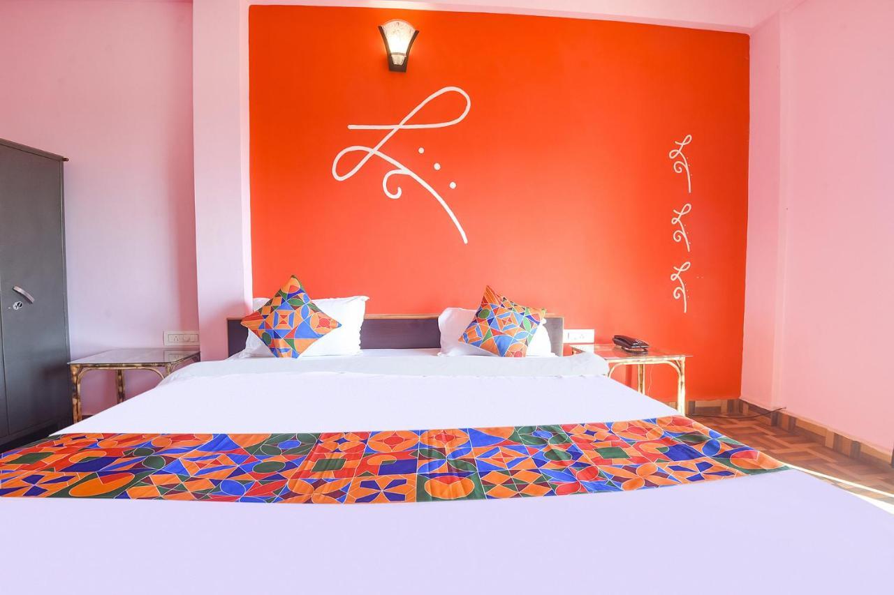 Hôtel Fabexpress The Voyage à Morjim Extérieur photo